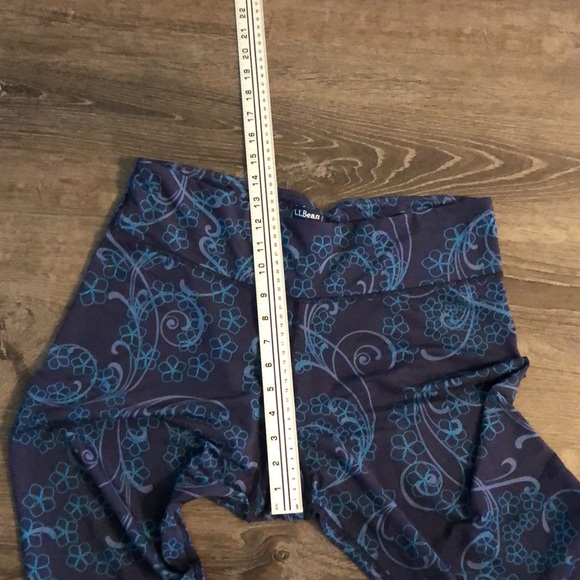 Women’s size large L.L. Bean blue leggings - Picture 6 of 8